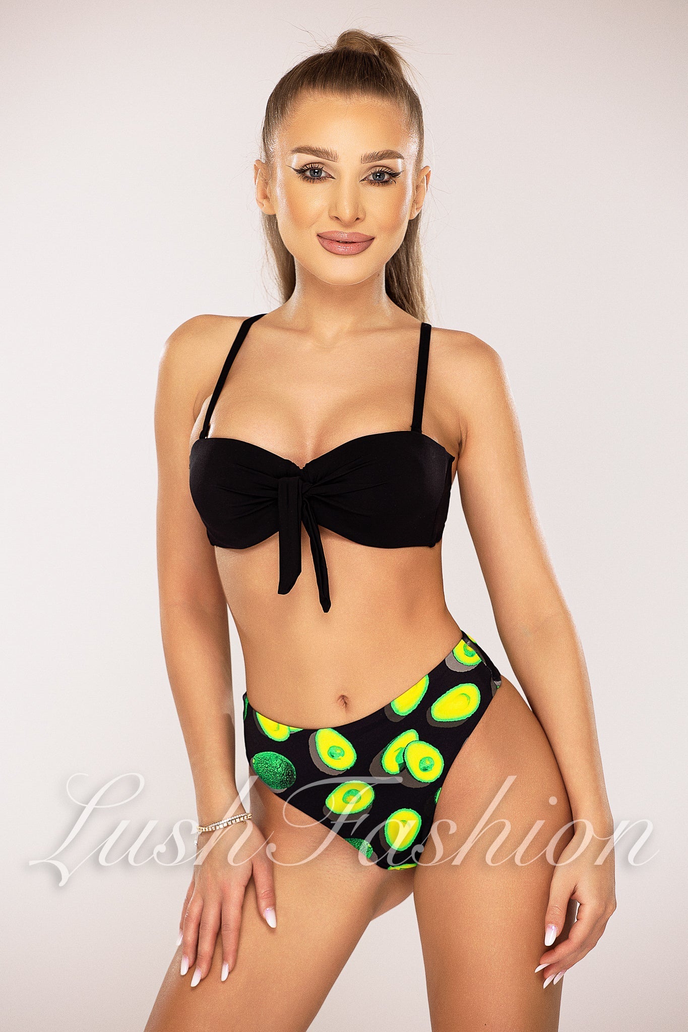 Costum de Baie din Doua Piese Negru Cod : R24-39 (039)