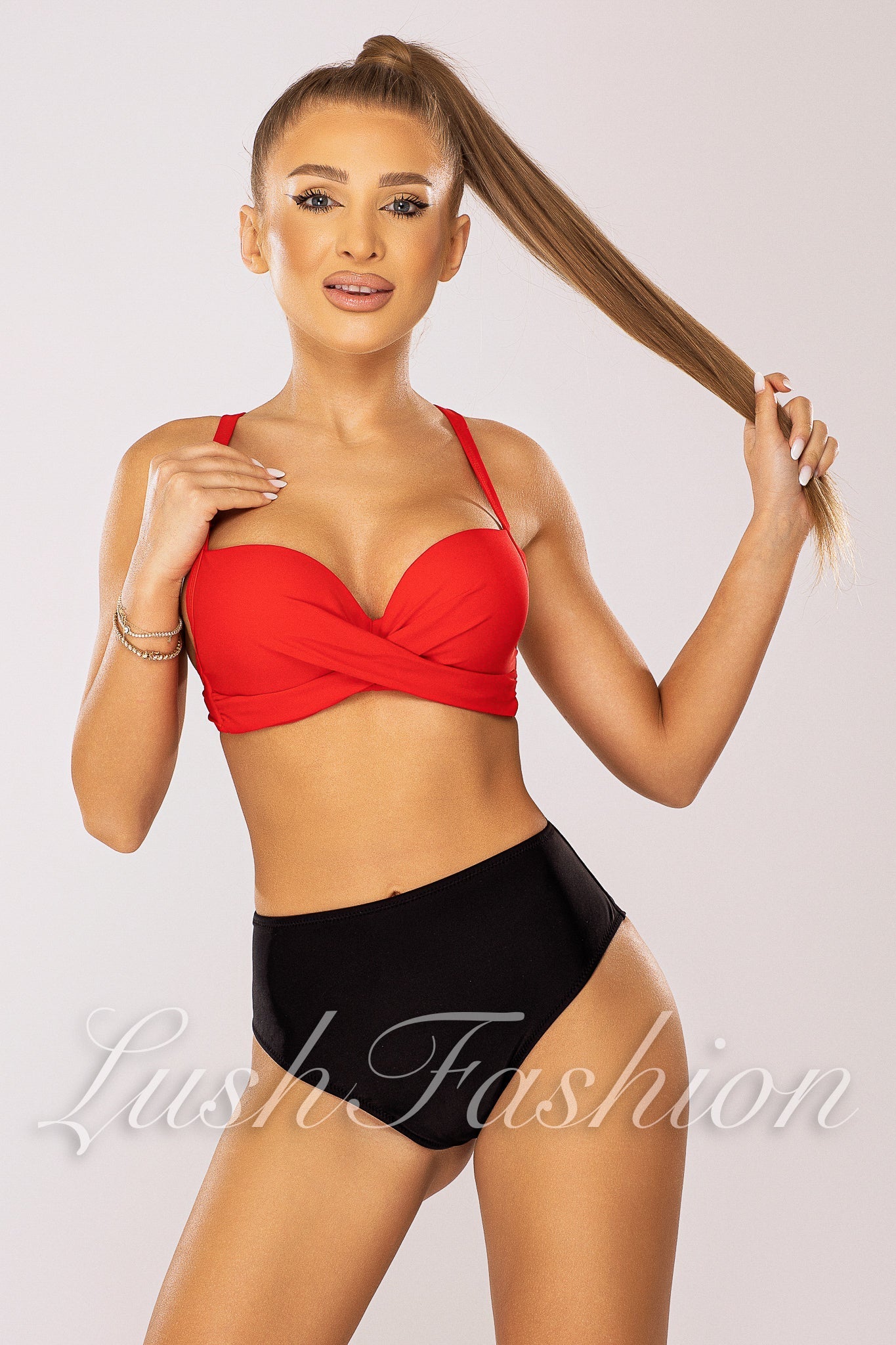 Costum de Baie din Doua Piese Rosu Cod : M068 (034)