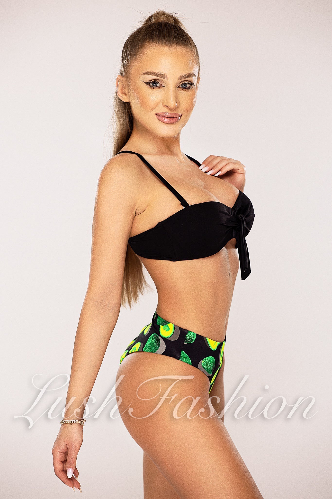 Costum de Baie din Doua Piese Negru Cod : R24-39 (039)