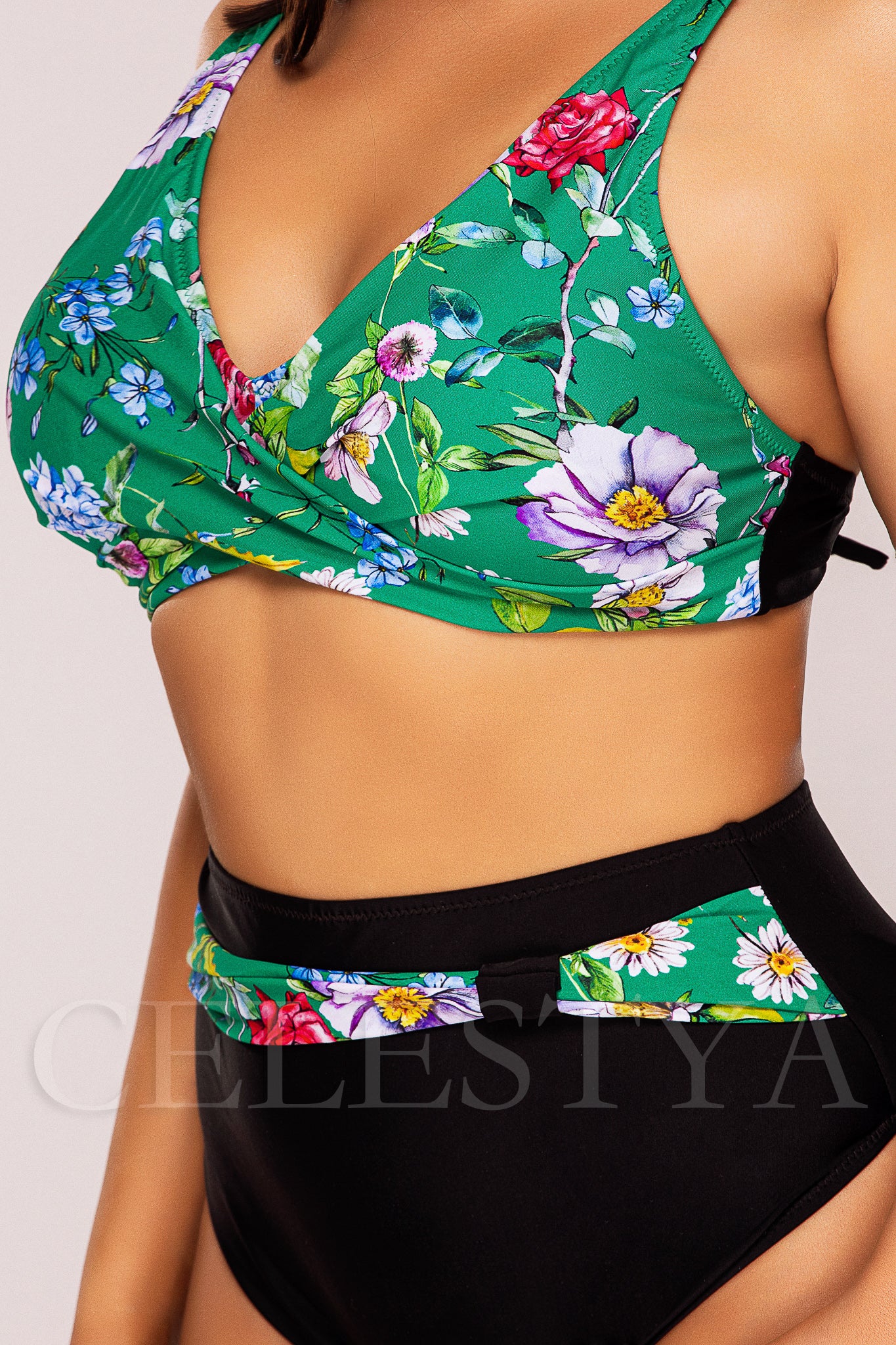 Costum de Baie din Doua Piese Verde Cod : H13 (Z34)